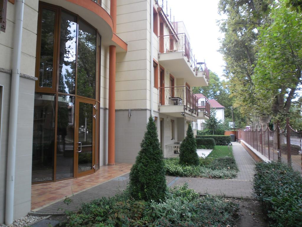 Sunny Apartman Siófok Quarto foto